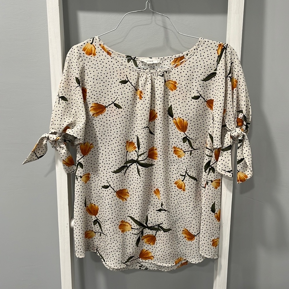 Mine Women’s Floral Blouse
